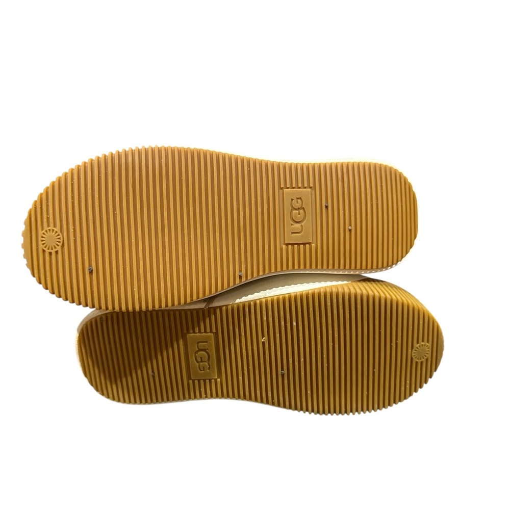 UGG Ez Duzzit Beige Platform Sneakers - Picture 6 of 11